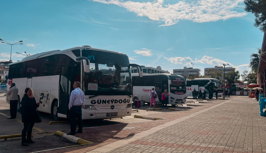 Tyrkiet Rutebiler, rutebilsstation Alanya, Alanya rutebil til Antalya, Alanya Antalya bus, Lang distance busser i Tyrkiet, Alanya busstation