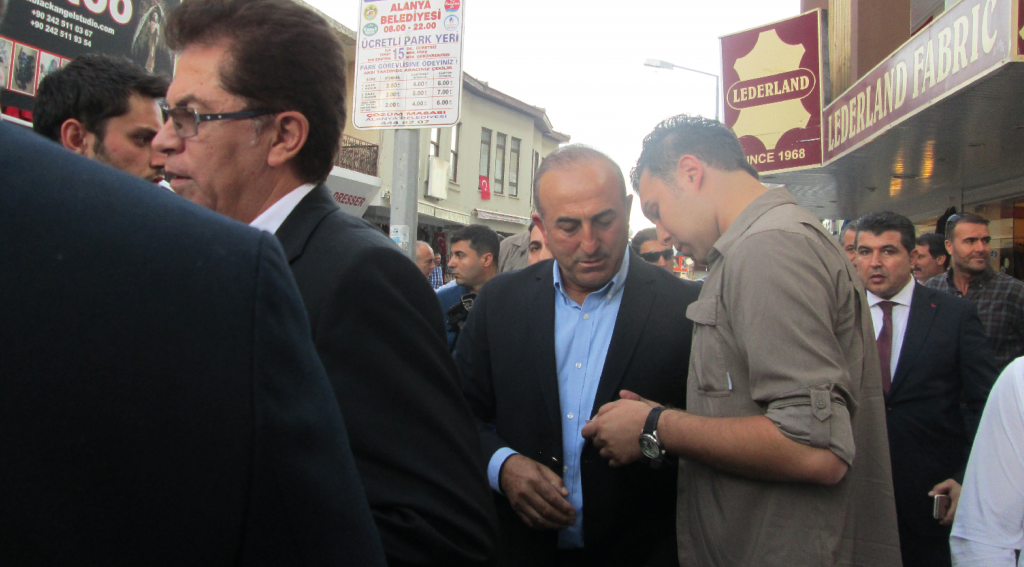 Tyrkiets udenrigsminister, Tyrkiets udenrigsminister fra alanya, Tyrkiets udenrigsminister i alanya, alanya dk, guide til alanya, tyrkisk politik