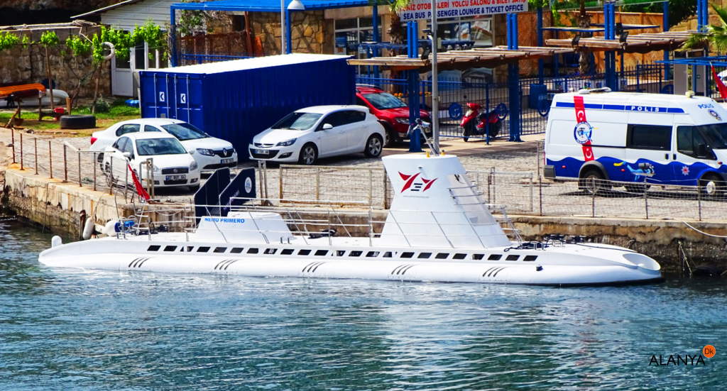 ubåd tyrkiet, tyrkiet ubåd, antalya ubåd, alanya ubåd, turistubåd, sej med ubåd, sådan kommer du med en ubåd, oplevelser i Antalya