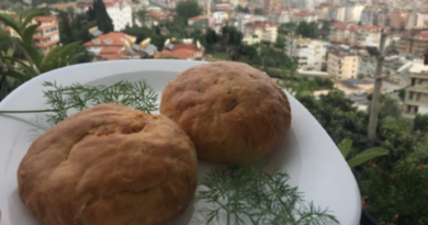 Poğaça. tyrkiske opskrifter, opskrifter på tyrkisk brød, tyrkisk brød opskrifter, tyrkisk mad, opskrifter på tyrkisk mad, hjemmelavet tyrkisk morgenmad, morgenmad fra Tyrkiet