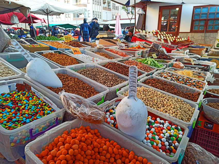 Alanya januar bazar, bazar i januar, markeder i Alanya, Alanya frugt bazar, sæsonen grønt i Tyrkiet, januar i Alanya, vinter i Alanya
