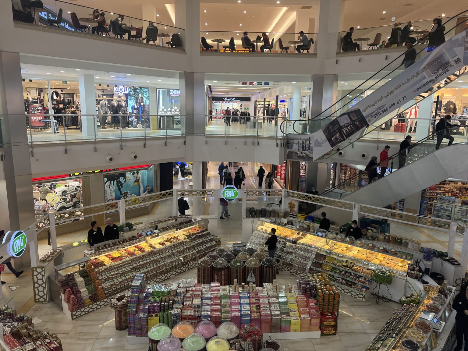 Shopping i Alanyum Alanyas shopping center • Alanya.Dk Den store guide til Alanya