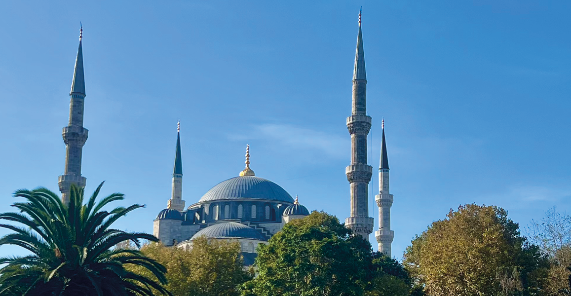Ramadanen 2024, ramadan 2024, hvad er ramadanen, holder Alanya ramadanen, Alanya ramadanen, Tyrkiet 2024, helligdage i Tyrkiet, hvornår er ramadanen, den blå moské, istanbul moské
