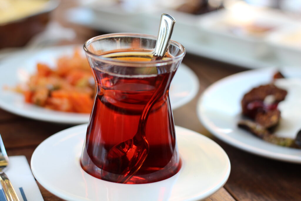 fakta om tyrkisk te, baggrunden for tyrkisk te, cay på tyrkisk, hvad drikker man i Tyrkiet, nationaldrikken i Tyrkiet,