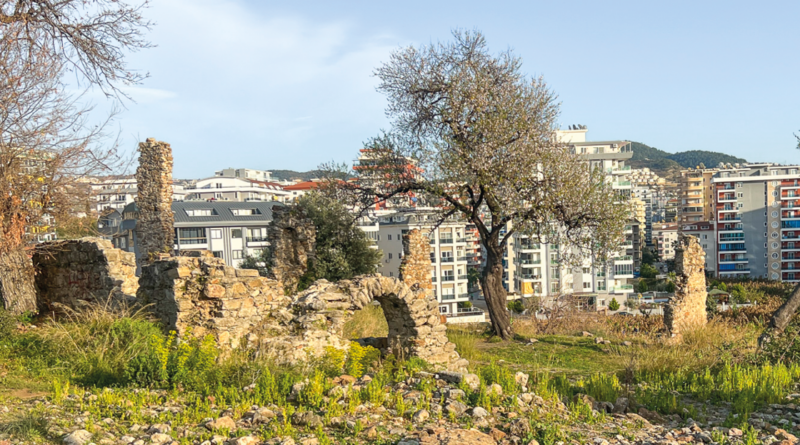 Naula, Mahmutlar ruiner, antikke byer i Alanya, gratis seværdigheder i Alanya, Gratis oplevelser i Alanya, Gratis oplevelser i Mahmutlar, antikke byer i Tyrkiet, Naula ruiner