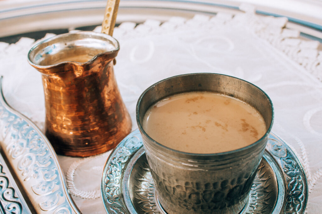 Mandelkaffe, tyrkisk mandelkaffe, varme drikke, mandel drink, tyrkiske drikkevare, opskrifter på tyrkiske drikkevare, opskrift på tyrkisk mandelkaffe, opskrift på badem kahve, opskrift på badem kahvesi