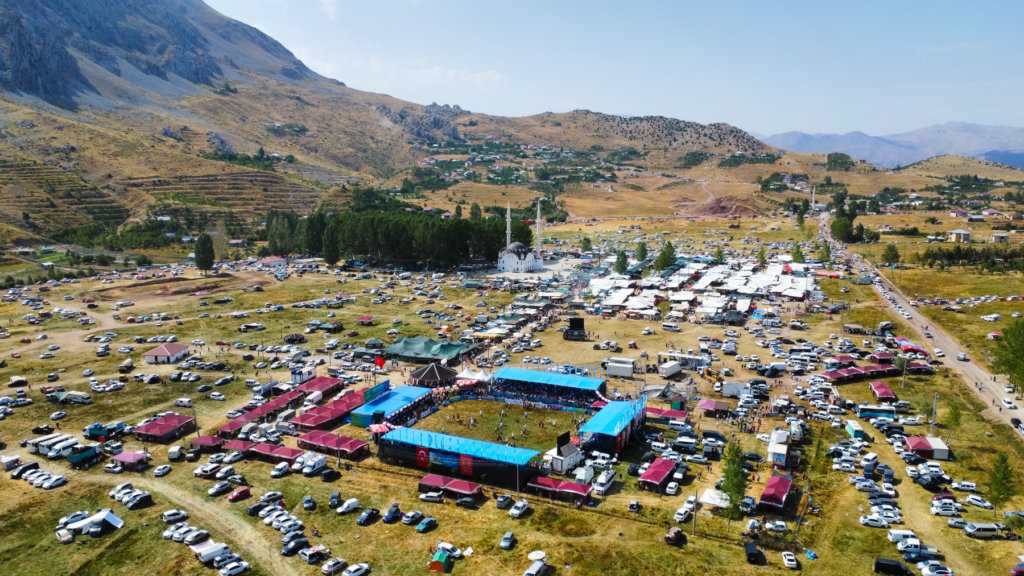 Tyrkisk brydning, sports i Tyrkiet, oliebrydning Alanya, Gökbel festival, oliefightning, festival alanya, alanya oliebrydning, Alanya festivaler, sportsbegivenheder i Tyrkiet, historiske sportsgrene, unikke sportsgrene