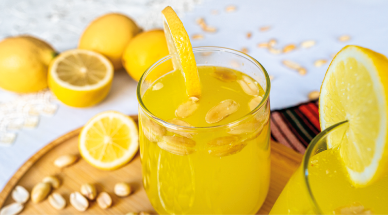 Alanya lemonade med peanuts, opskrifter på lemonade, tyrkisk lemonade, tyrkisk limonade, Alanya opskrifter, hjemmelavet lemonade, drikkevare fra tyrkiet, lemonade med citroner og appelsiner.