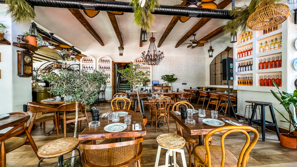 Found Alanya, Found restaurant, Found by Lost restaurant, restaurant Alanya, Alanya Restaurant, restaurant anmeldelse Alanya, bedste restauranter Alanya, restauranter i Alanya centrum, madoplevelser i Alanya, fine dining Alanya, moderne køkken Alanya, unikke restauranter i Alanya, gourmetmad i Alanya, Alanya middag med udsigt, spise ude i Alanya, anbefalede restauranter i Alanya